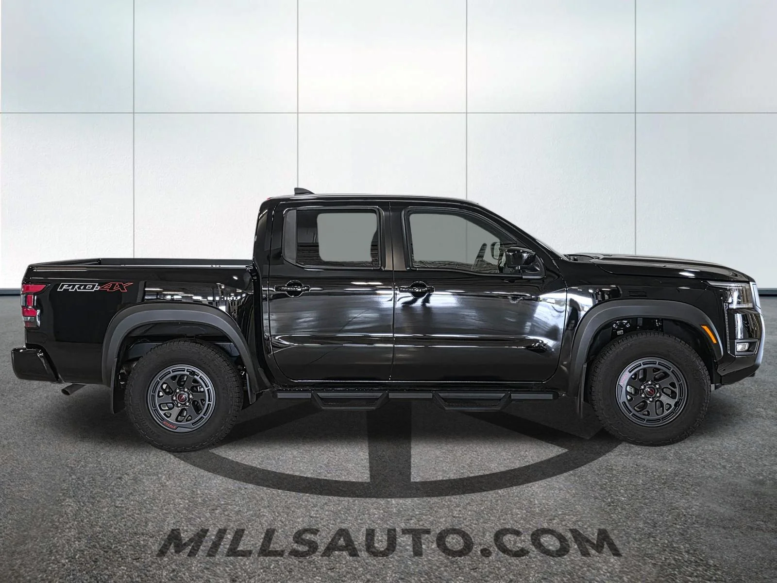 2026 Nissan Frontier PRO-4X - Photo 8
