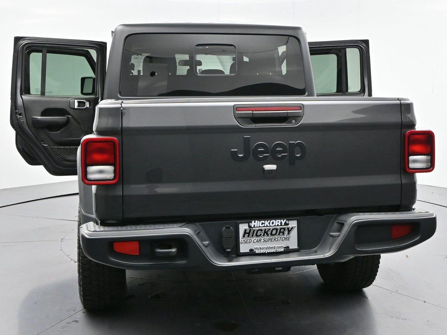 Used 2023 Granite Crystal Metallic Clearcoat Jeep Sport S image 37