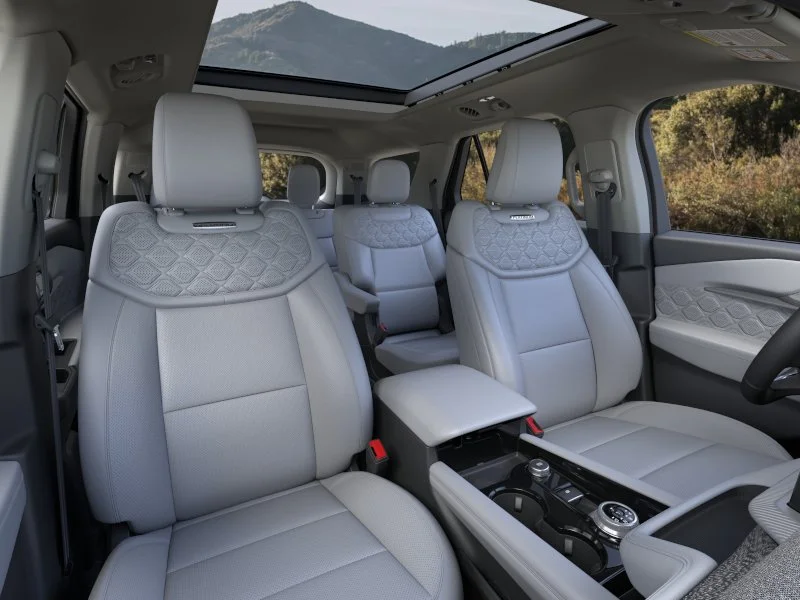 New 2026 Star White Metallic Tri-Coat Ford Platinum™ image 34