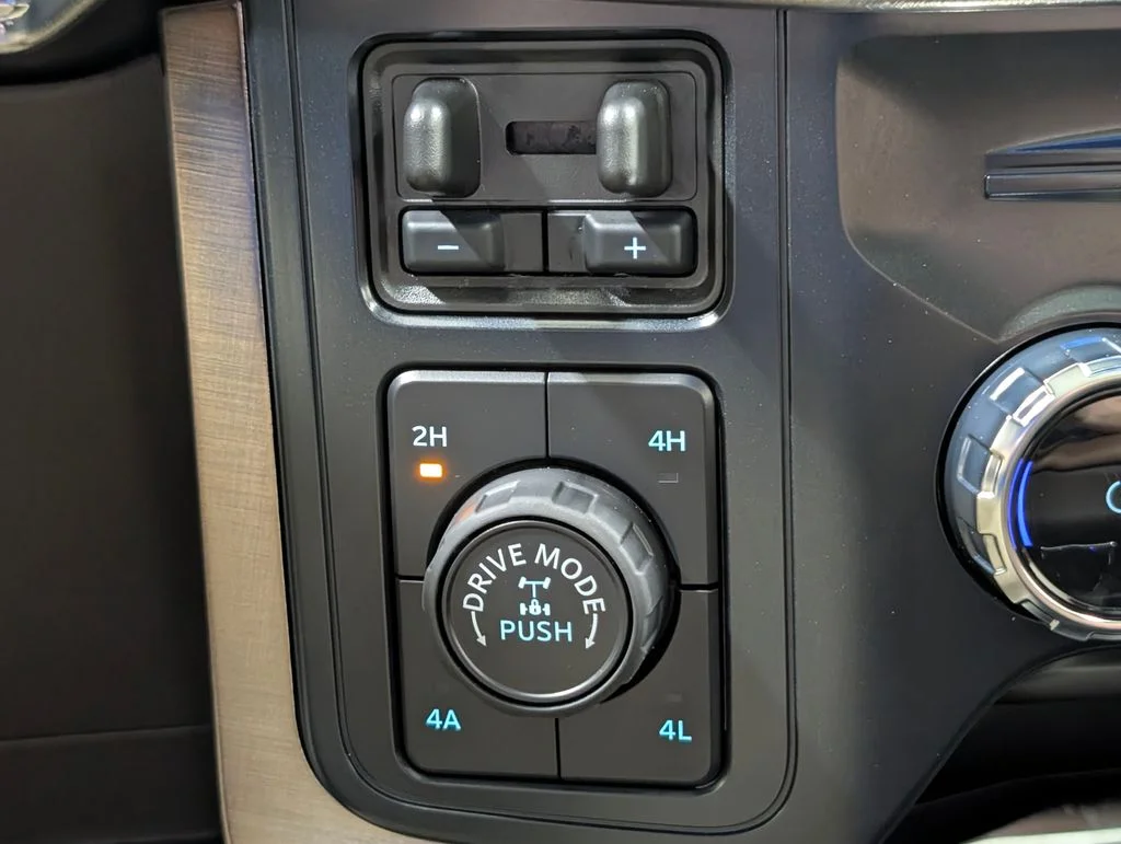 New 2026 Star White Metallic Tri-Coat Ford King Ranch® image 7