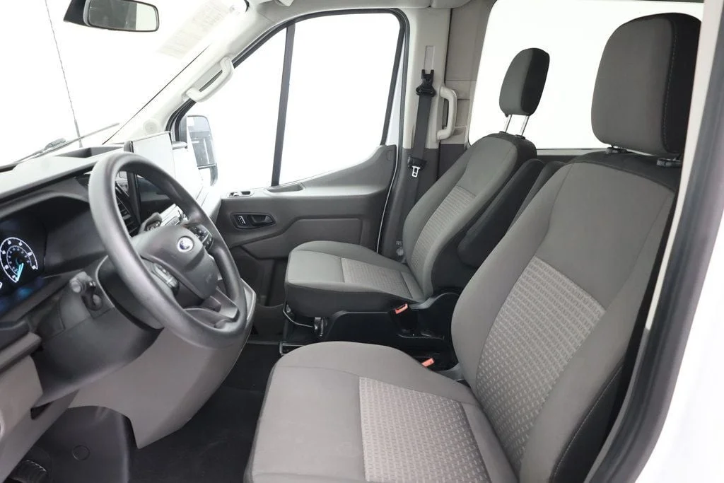 Used 2023 Oxford White Ford T-350 148