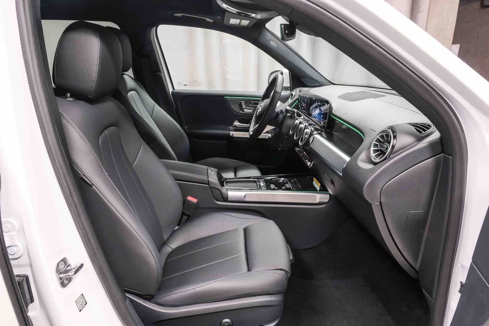 New 2026 Polar White Mercedes-Benz GLB 250 image 63