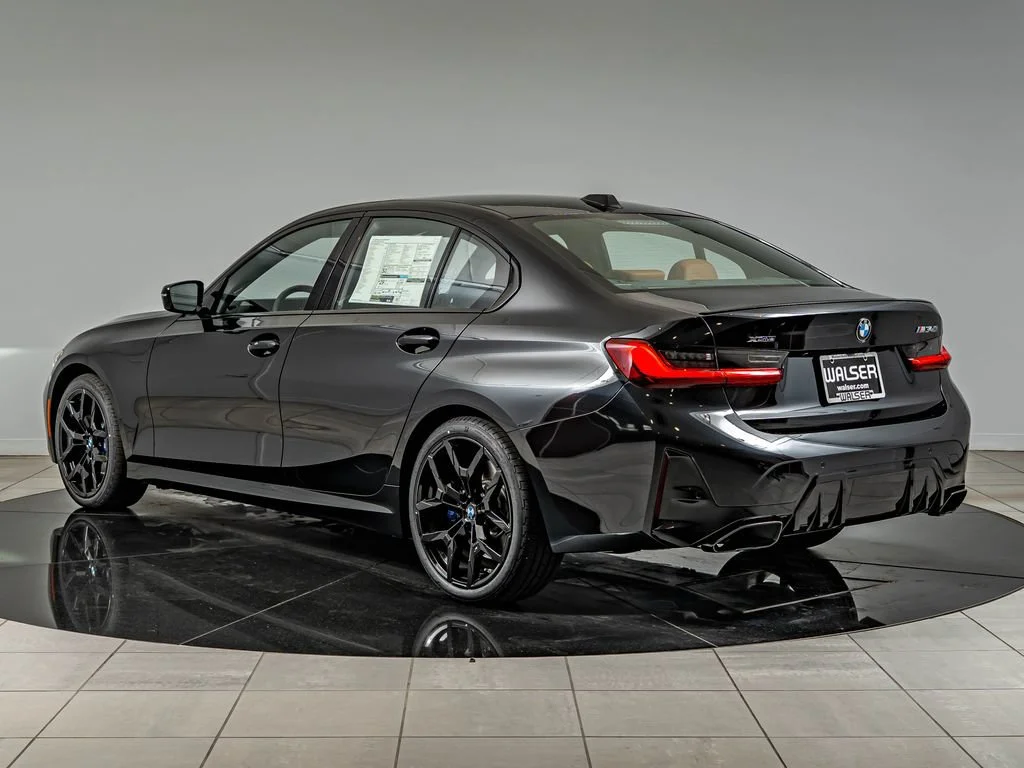 2026 BMW 3 Series M340i - Photo 7