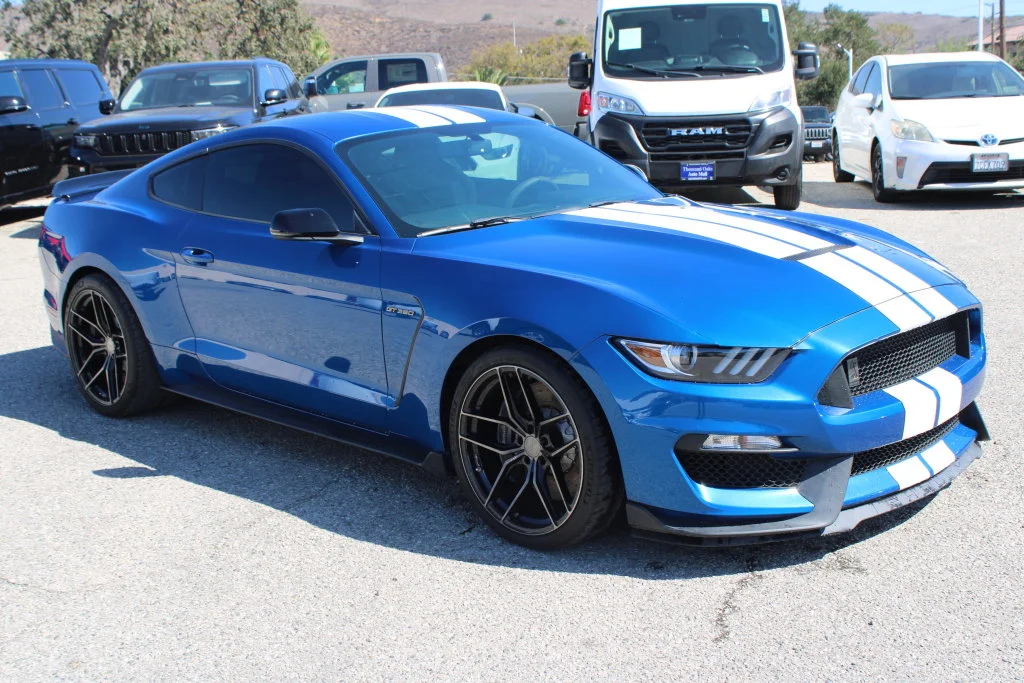 Used 2017 Blue Ford Shelby GT350 image 3