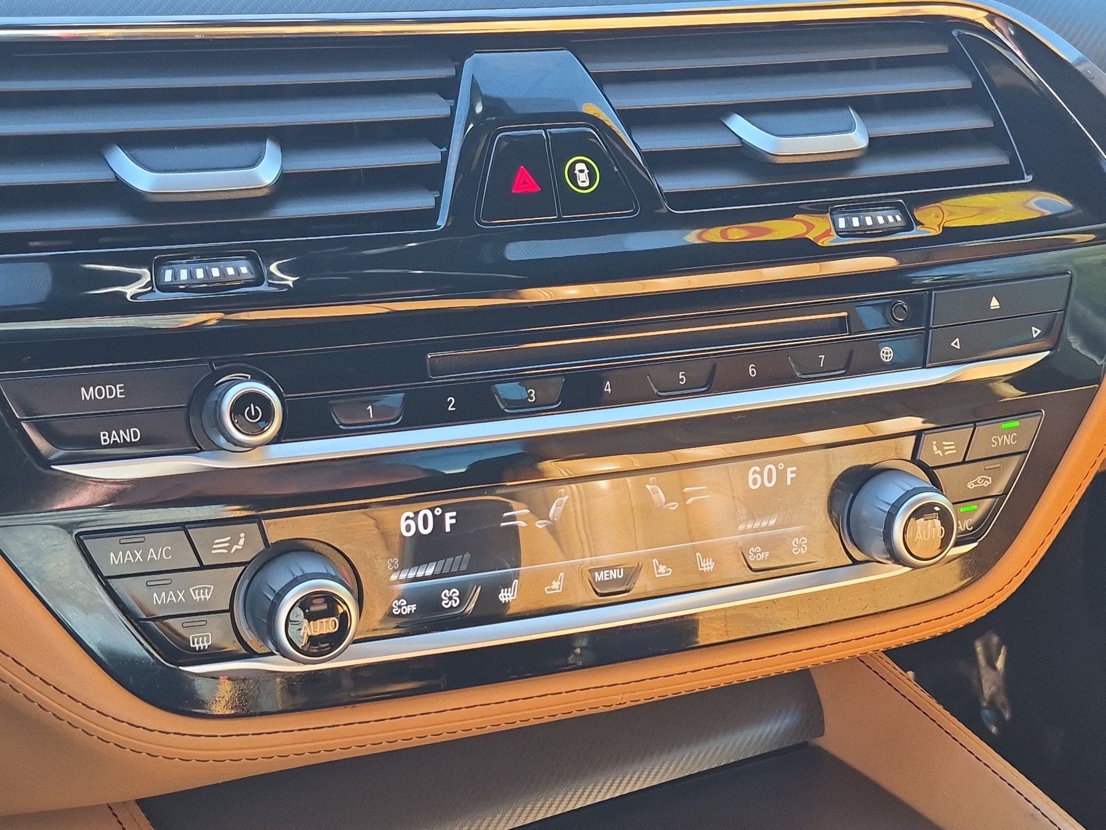 Used 2019 Black Sapphire Metallic BMW Competition image 21