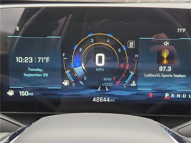 Used 2025 Blue Chevrolet LT Front-Wheel Drive image 18
