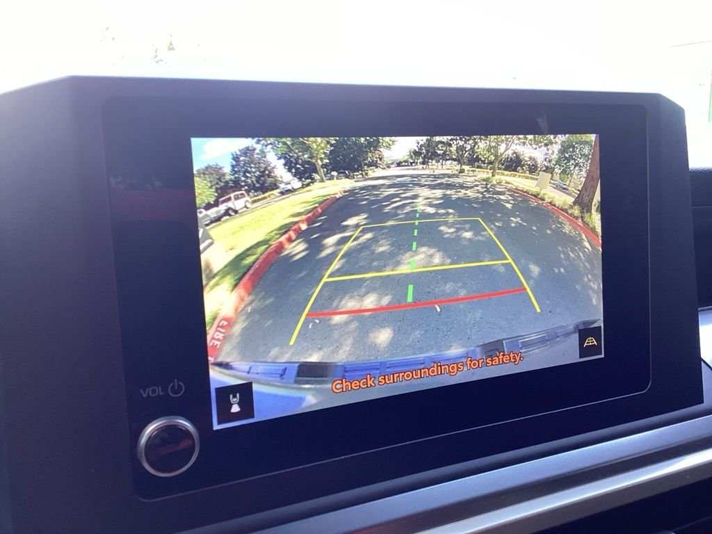 Used 2025  Toyota SR5 image 14