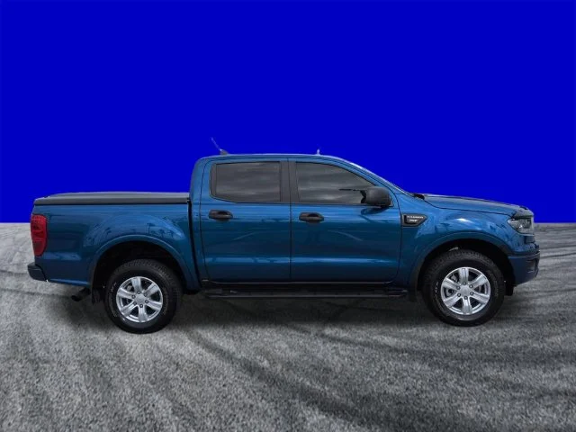Certified Used 2020 Lightning Blue Ford XLT image 3