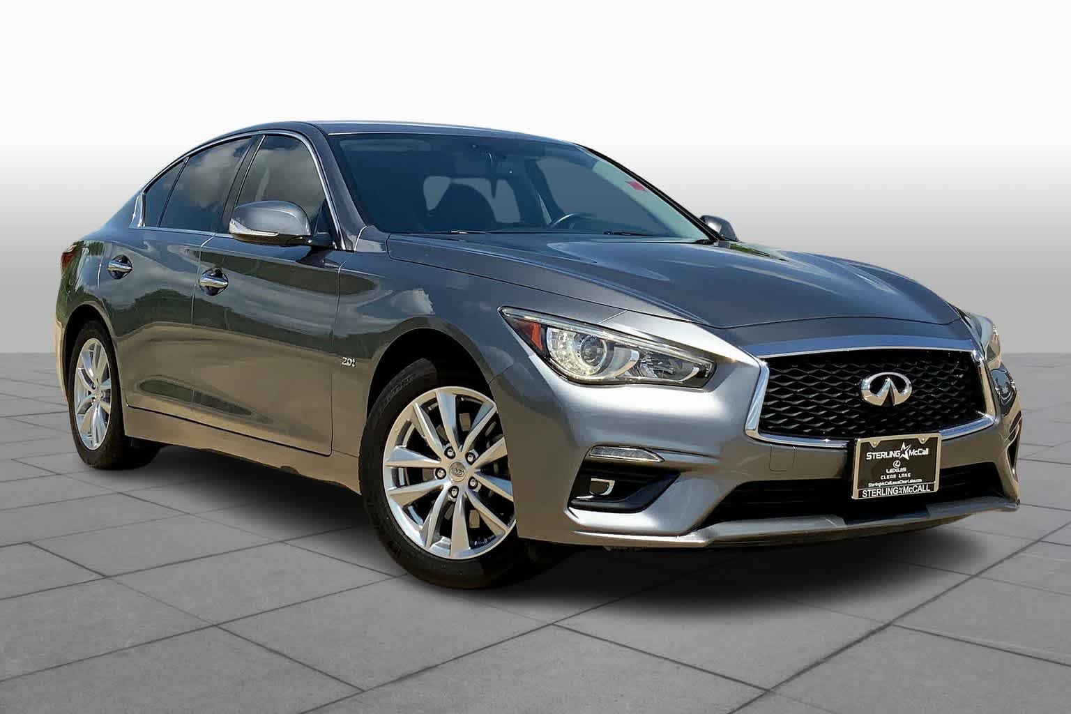 Used 2018 Graphite Shadow INFINITI 2.0t PURE image 3
