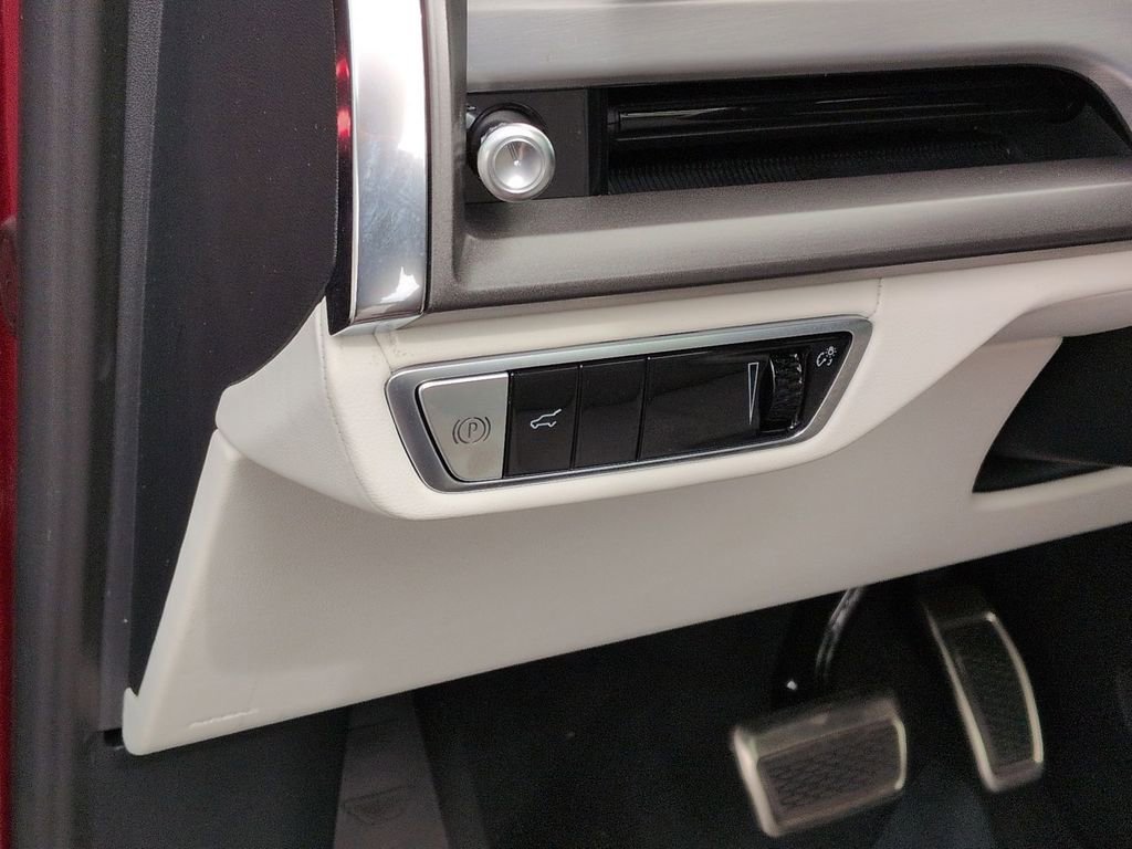 2026 Cadillac VISTIQ Sport - Photo 32