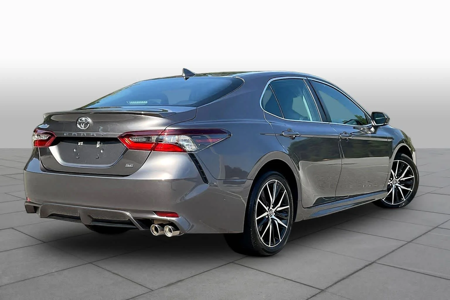 Used 2023 Predawn Gray Mica Toyota SE image 13