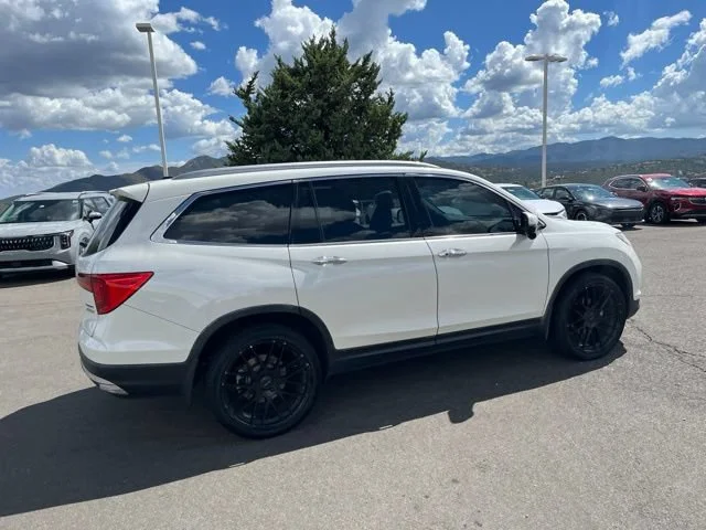 Used 2018 Diamond White Pearl Honda Touring image 7