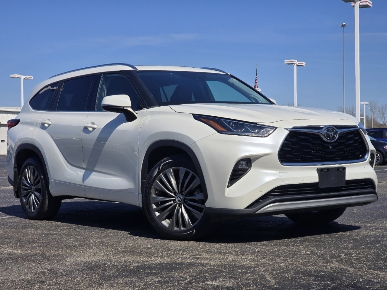 2021 Toyota Highlander Platinum - Photo 2