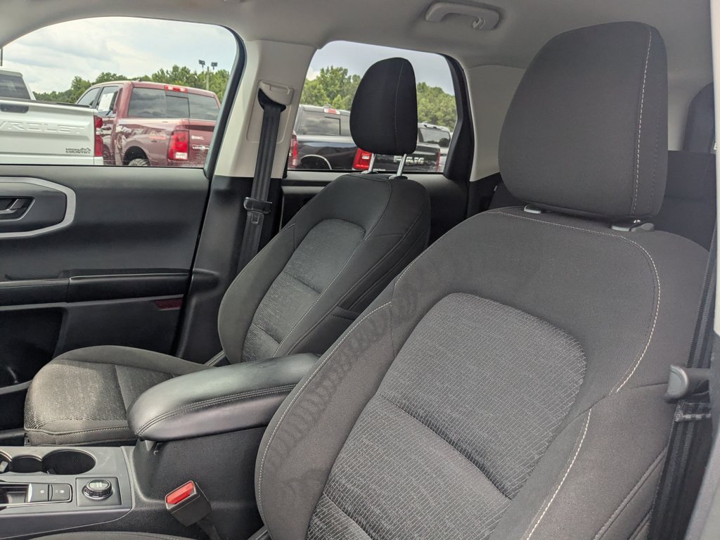 Used 2021  Ford Base image 14