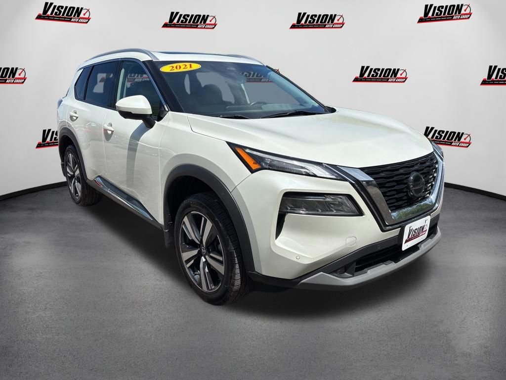 Used 2021 White Nissan SL image 7