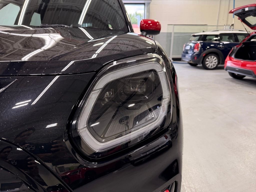 New 2027 Midnight Black II Metallic MINI  image 9