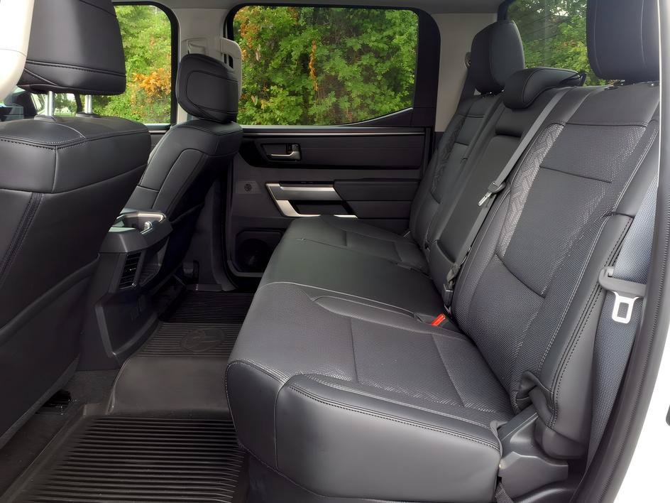 Used 2023 Ice Cap Toyota SR5 image 12