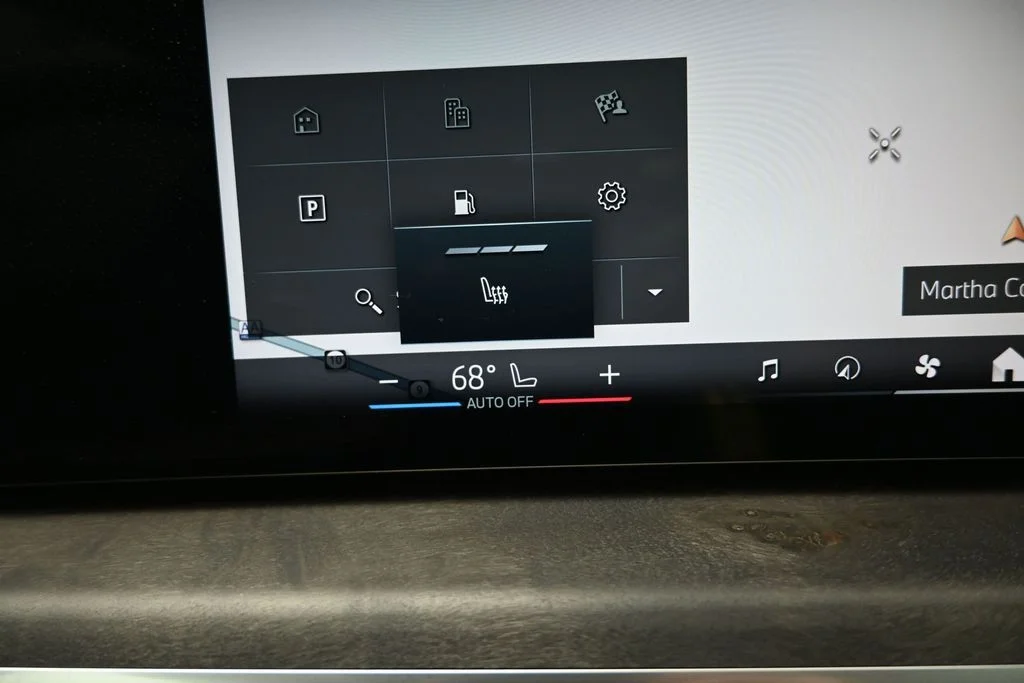 Used 2026 Black BMW sDrive40i image 19