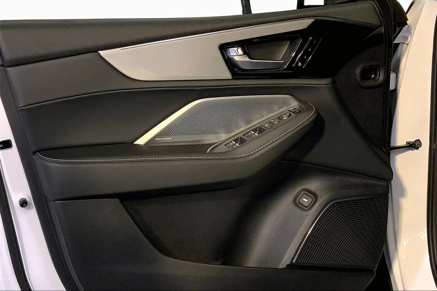 New 2026 Platinum White Pearl Acura With Technology Package image 12
