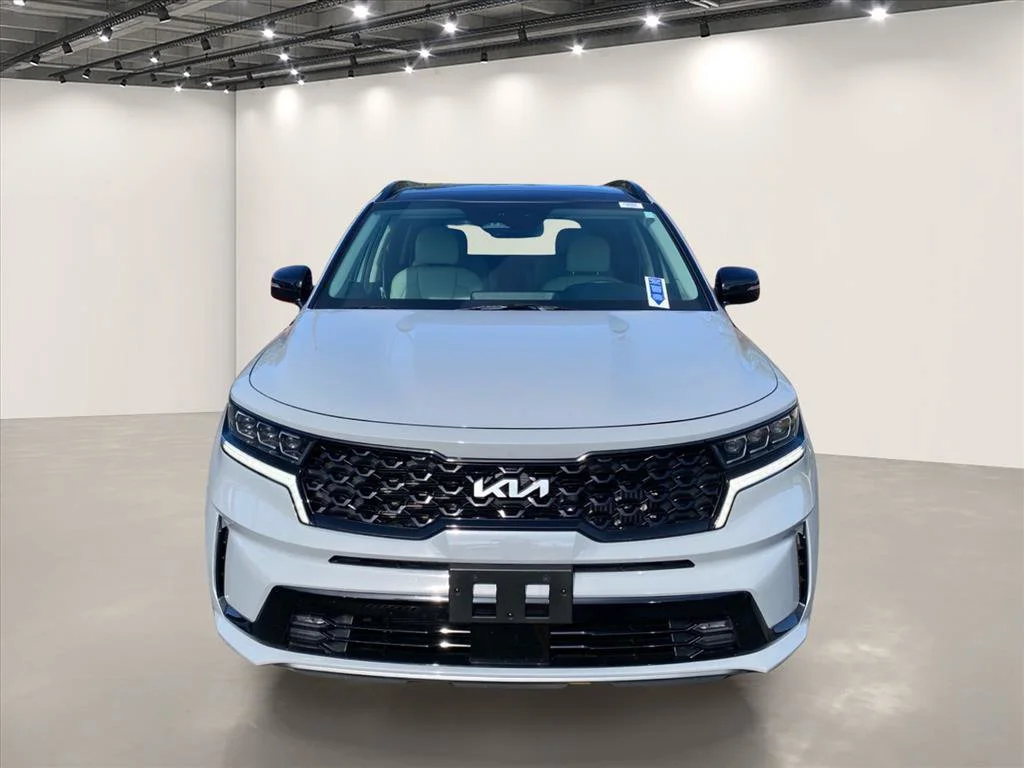 Used 2023 Wolf Gray Kia SX image 3