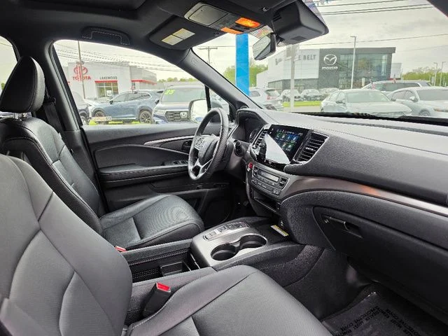 Used 2023 Crystal Black Pearl Honda EX-L image 11