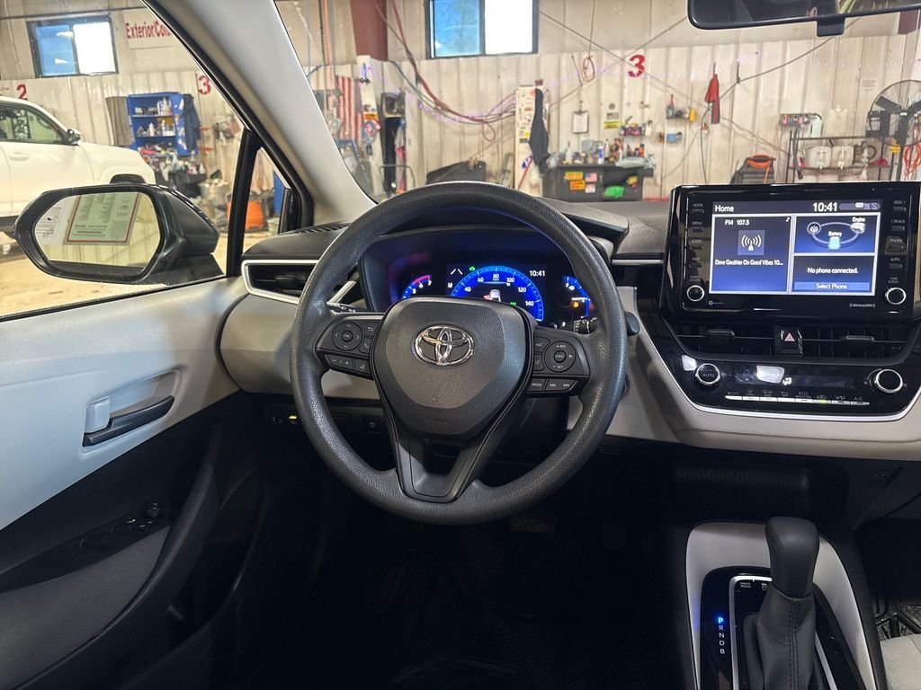 Used 2022  Toyota LE image 16