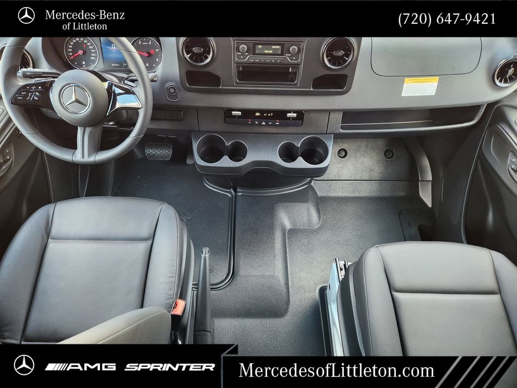 New 2026 Arctic+White Mercedes-Benz Cargo 144 WB image 25