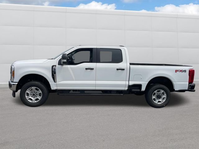 New 2026 Oxford White Ford F-350® XLT image 2