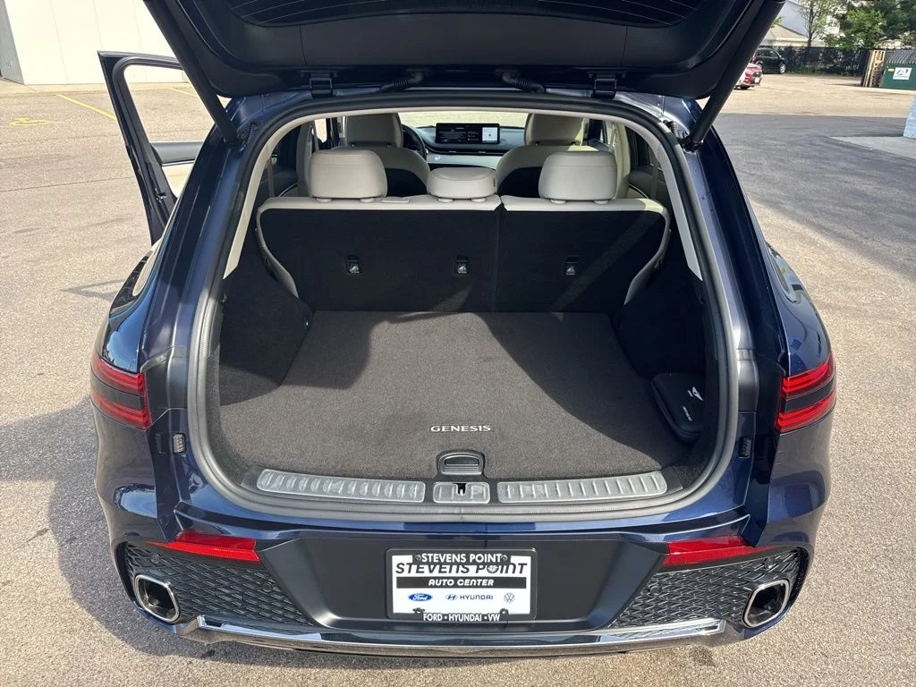 Used 2024 Capri Blue Genesis 2.5T image 38
