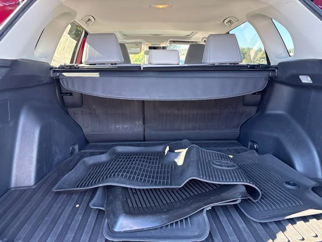 Used 2021 Red Toyota XLE Premium image 7