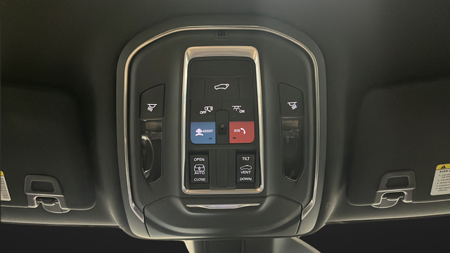 New 2026 Silver Zynith Jeep Altitude image 40