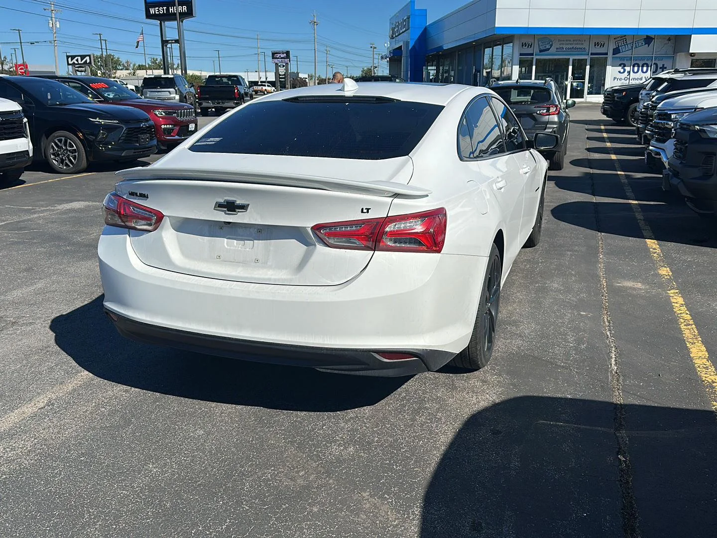 Used 2022 Summit White Chevrolet LT image 2