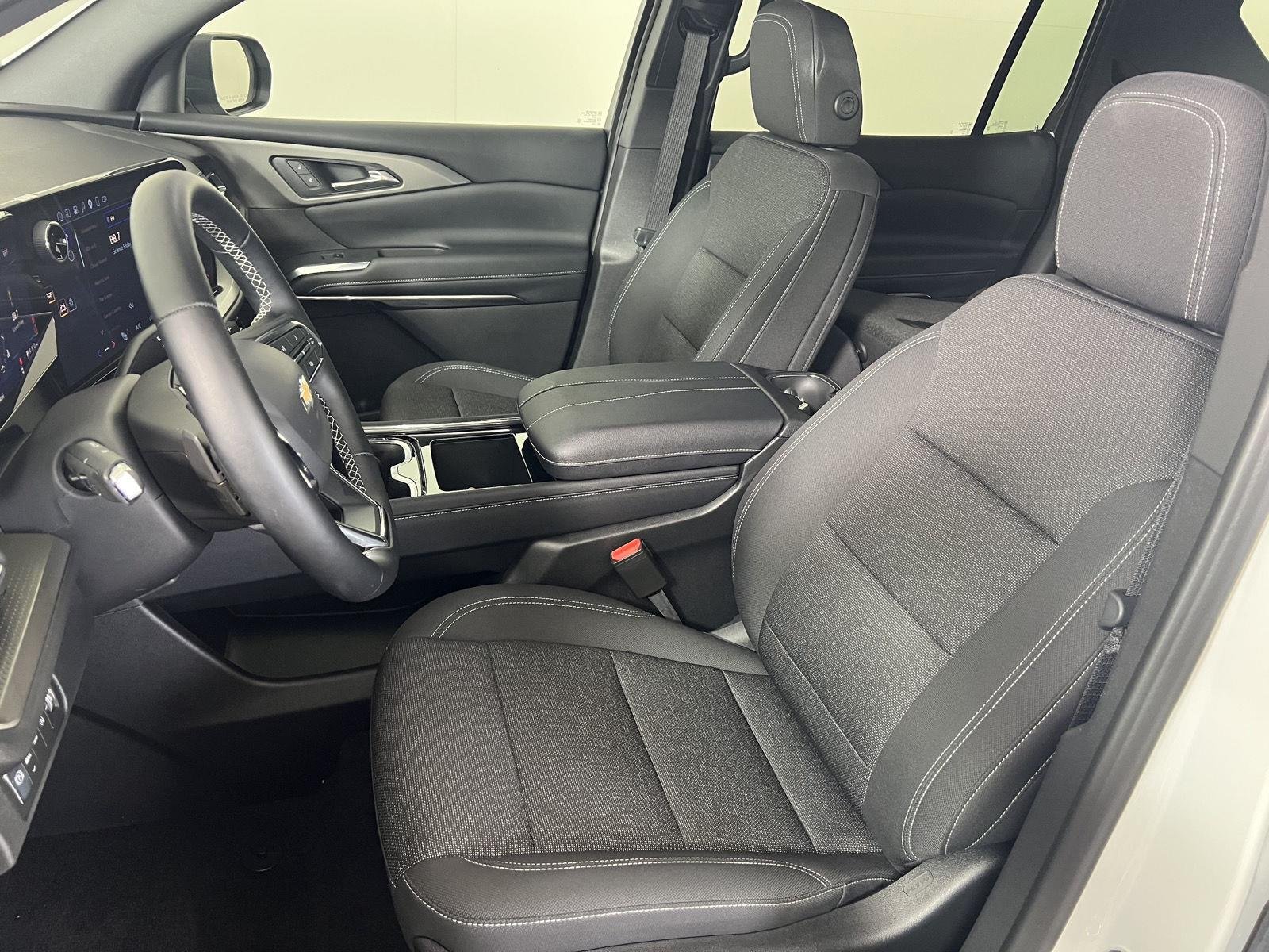 Used 2026 Summit White Chevrolet AWD LT image 4