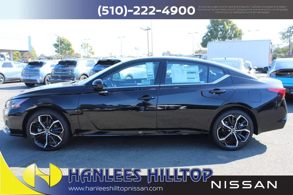 New 2025 Black Nissan 2.5 SR image 2