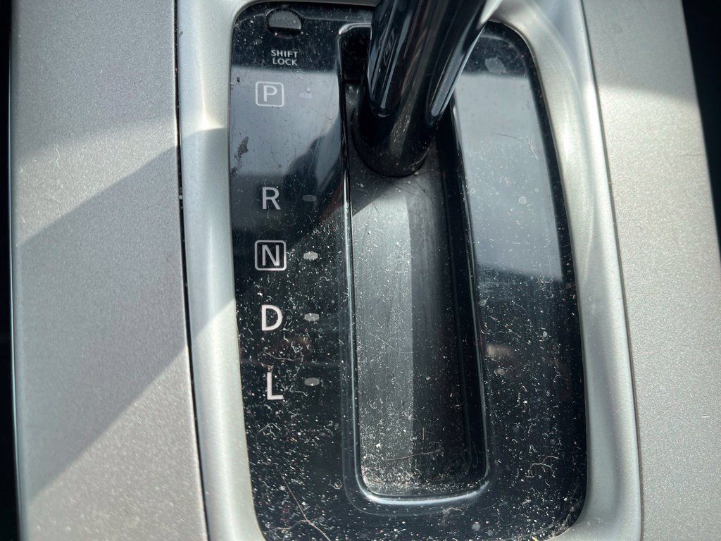 Used 2015 Silver Nissan SV image 19