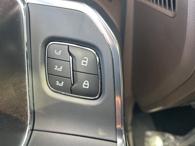 New 2026 Star White Metallic Tri-Coat Ford F-350® King Ranch® image 37