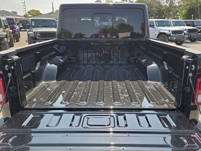 New 2026 Black Clear-Coat Exterior Paint Jeep Sahara image 7