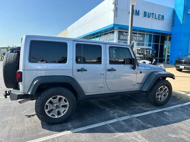 Used 2015 Silver Jeep Rubicon image 4