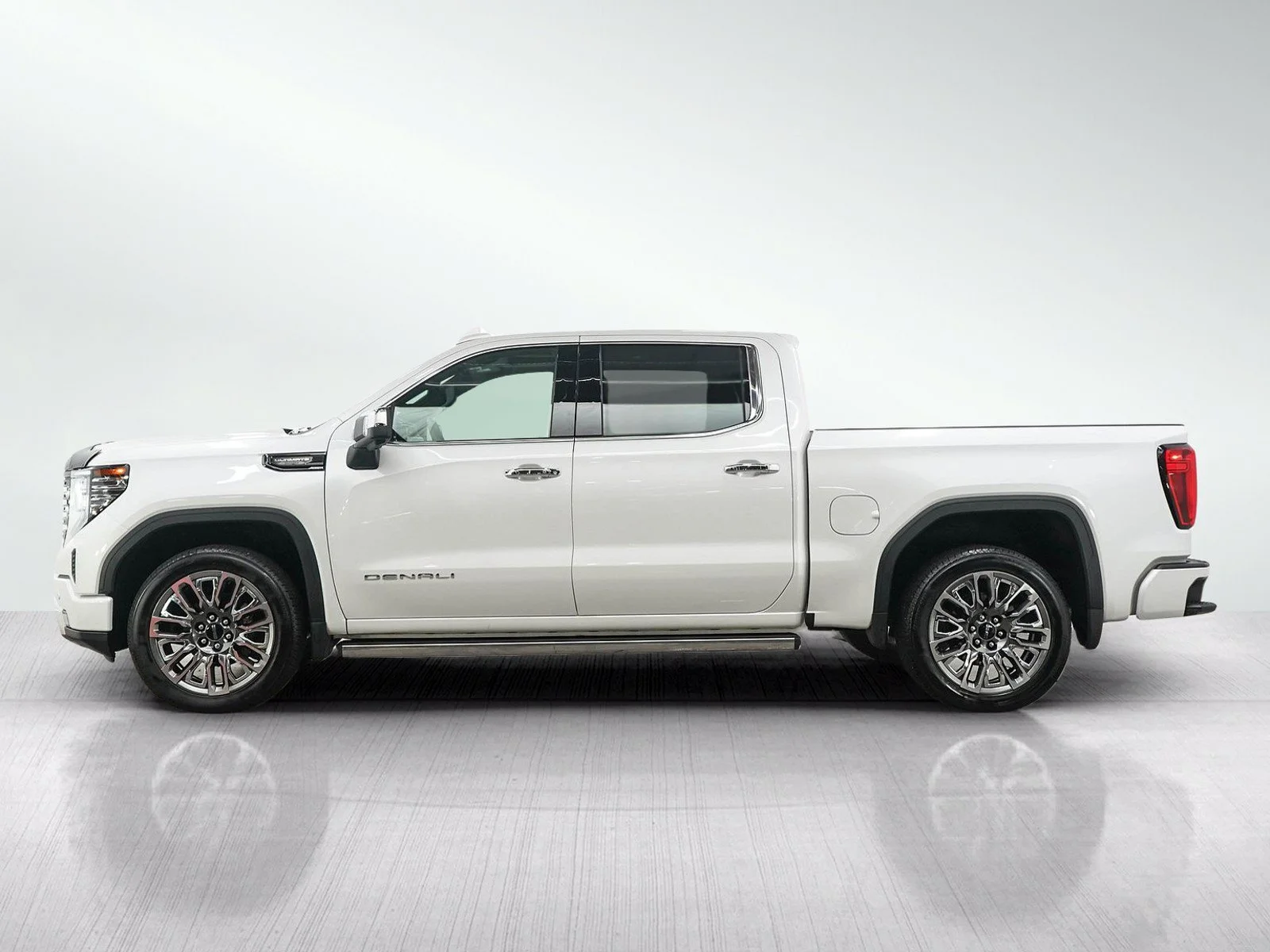 Used 2025 GMC Sierra 1500 Denali Ultimate with VIN 1GTUUHE86SZ108995 for sale in Eden Prairie, Minnesota
