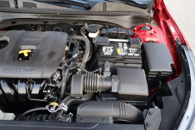Used 2024 Red Kia LXS image 38
