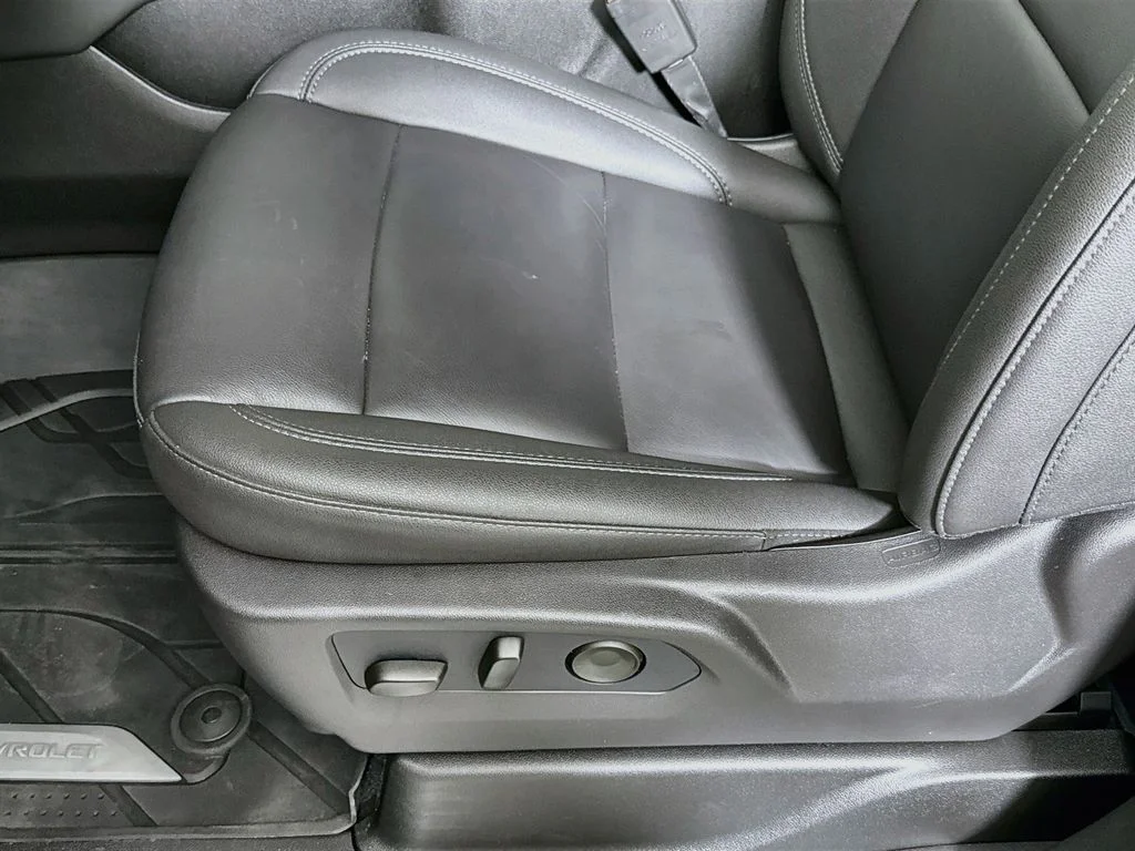 Used 2026 Gray Chevrolet Z71 image 20
