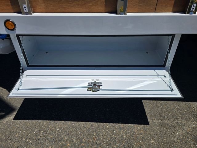 New 2026 Bright White Clearcoat RAM Tradesman image 25