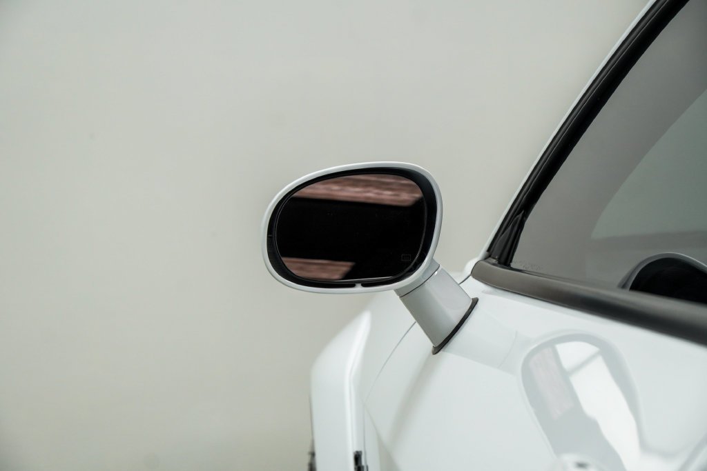Used 2018 White Dodge SRT image 15