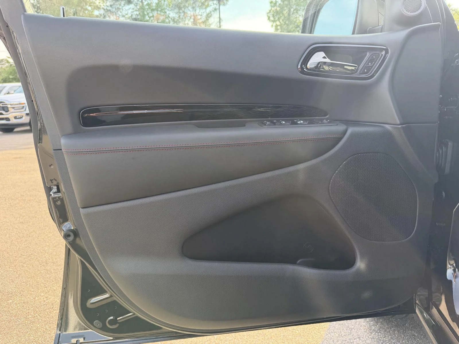 New 2026 Diamond Black Clear-Coat Exterior Paint Dodge GT Plus image 16