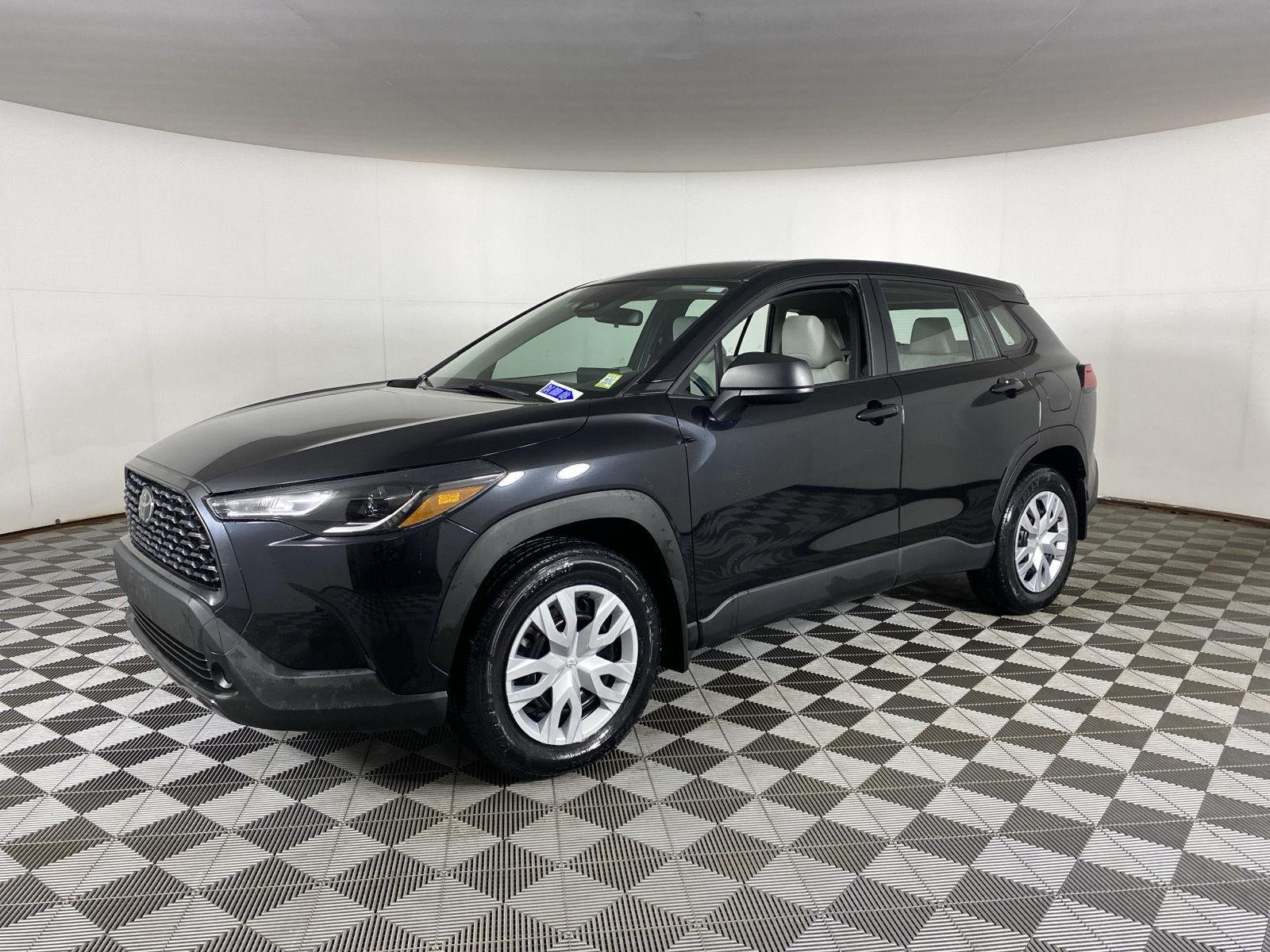 Used 2023 Jet Black Toyota L image 6