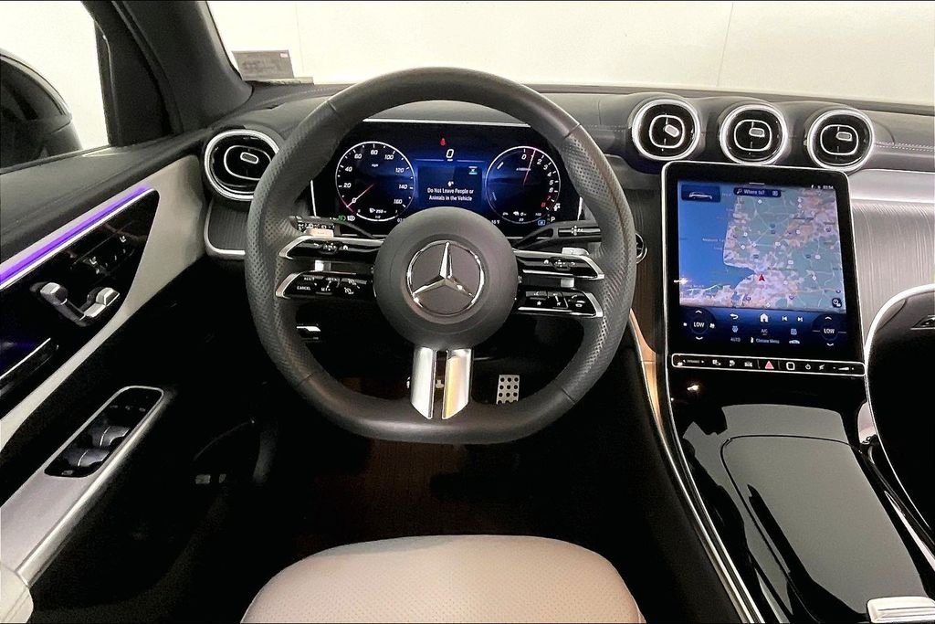 2025 Mercedes-Benz GLC Base - Photo 5
