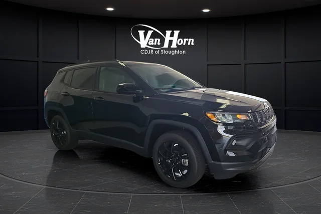 New 2026 Diamond Black Crystal Pearl-Coat Exterior Paint Jeep Latitude image 1