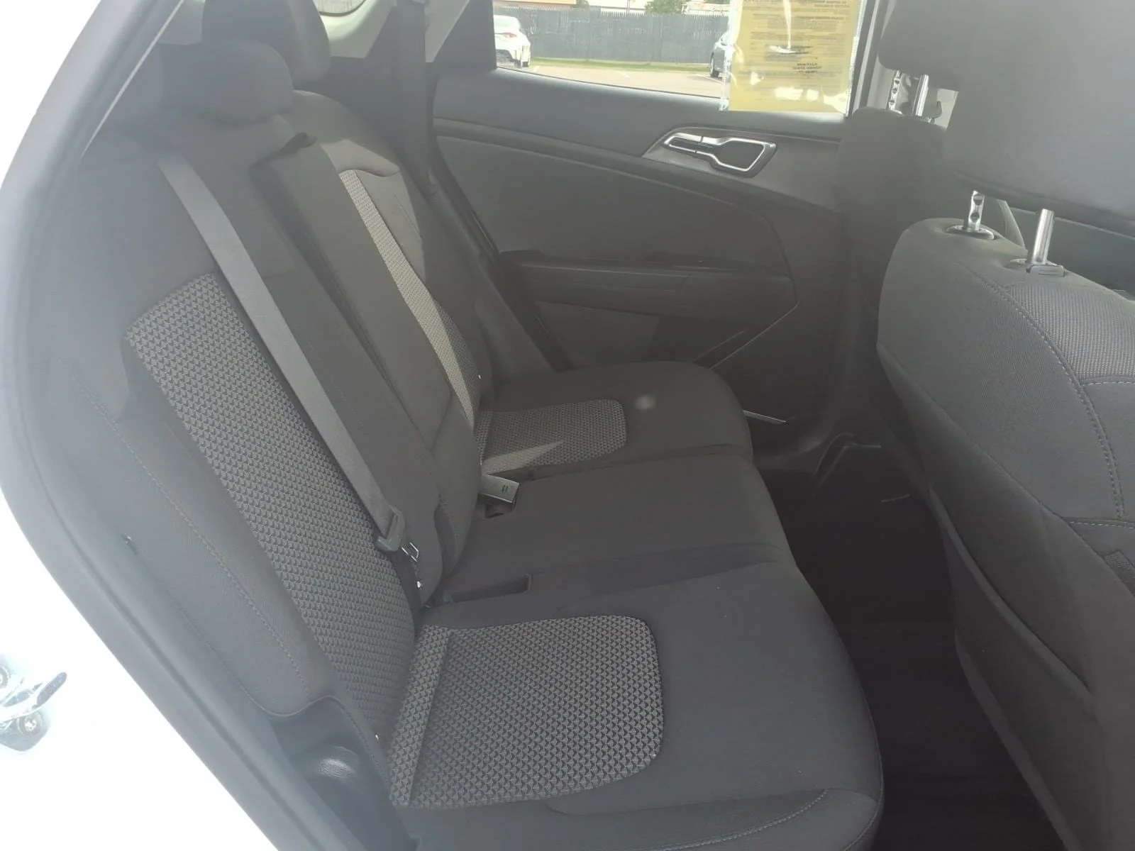 Used 2024 Snow White Pearl Kia LX image 17