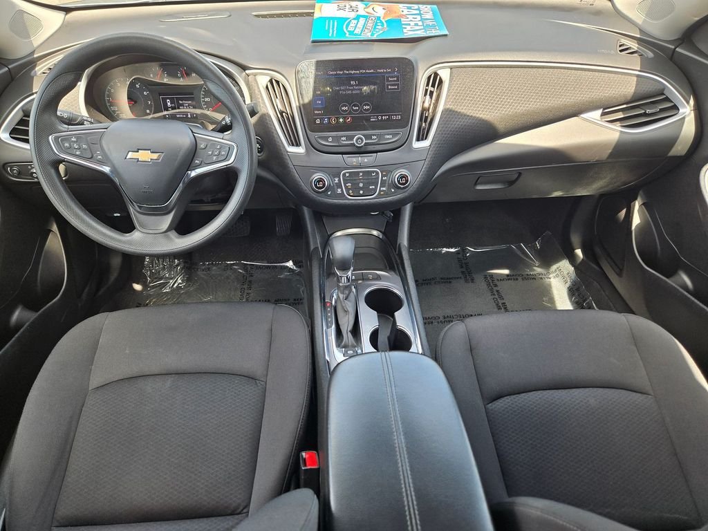 Used 2024 Gray Chevrolet LT image 9