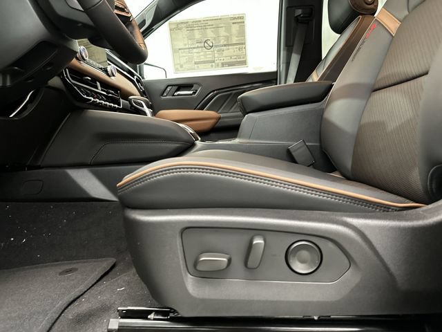 2026 GMC Canyon AT4 - Photo 15